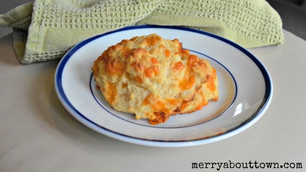 Deliciously Simple Garlic Cheese Biscuits