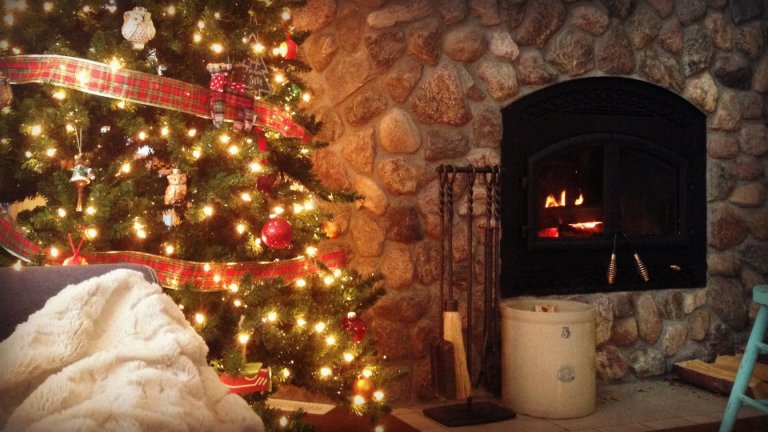 Cottage Christmas - Merry About Town