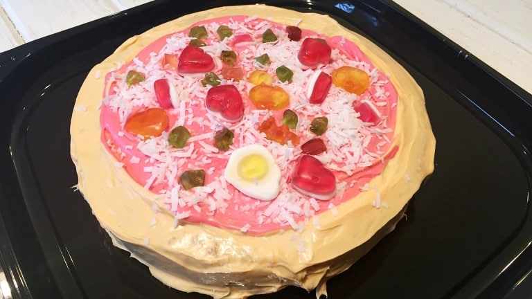 Easy Cake Tutorials - Pizza Cake