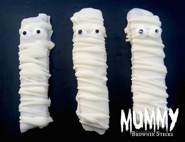 mummy-brownie-sticks
