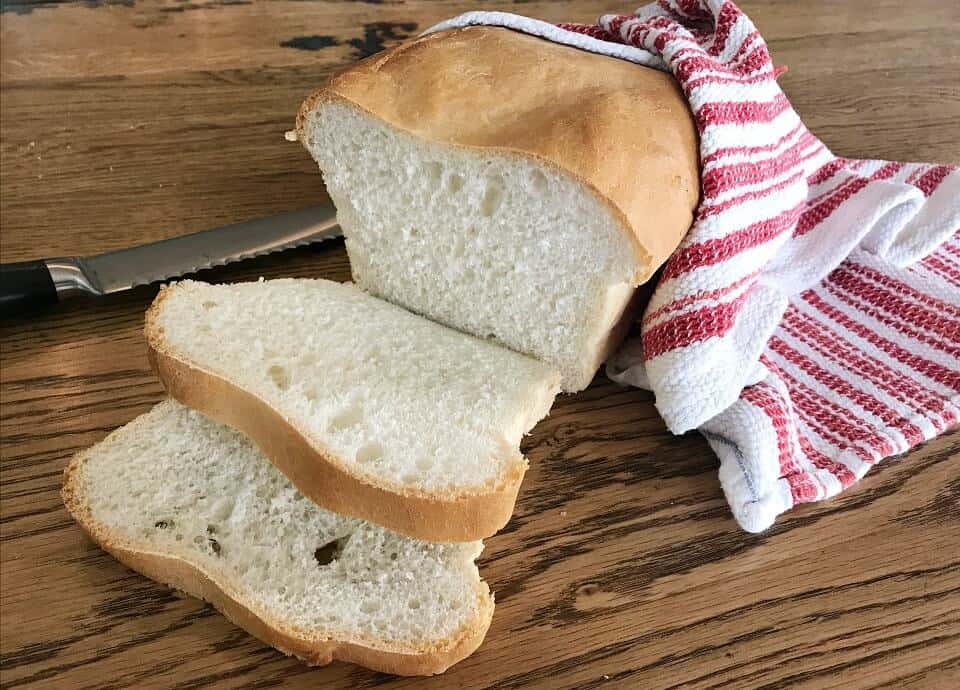 Homemade Sandwich Bread Recipe & Tutorial