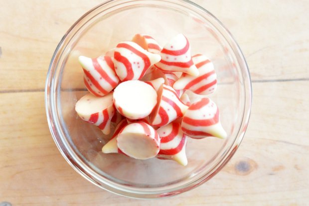 Peppermint Marshmallow Pops