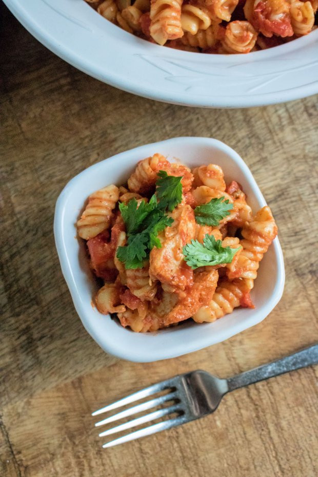 Easy Taco Chicken Pasta in the Instant Pot