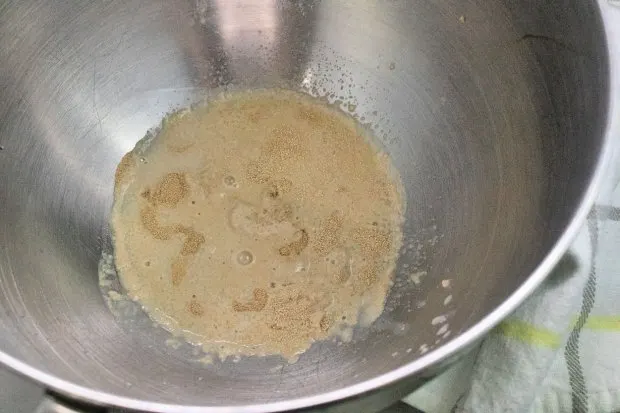 disolve the yeast