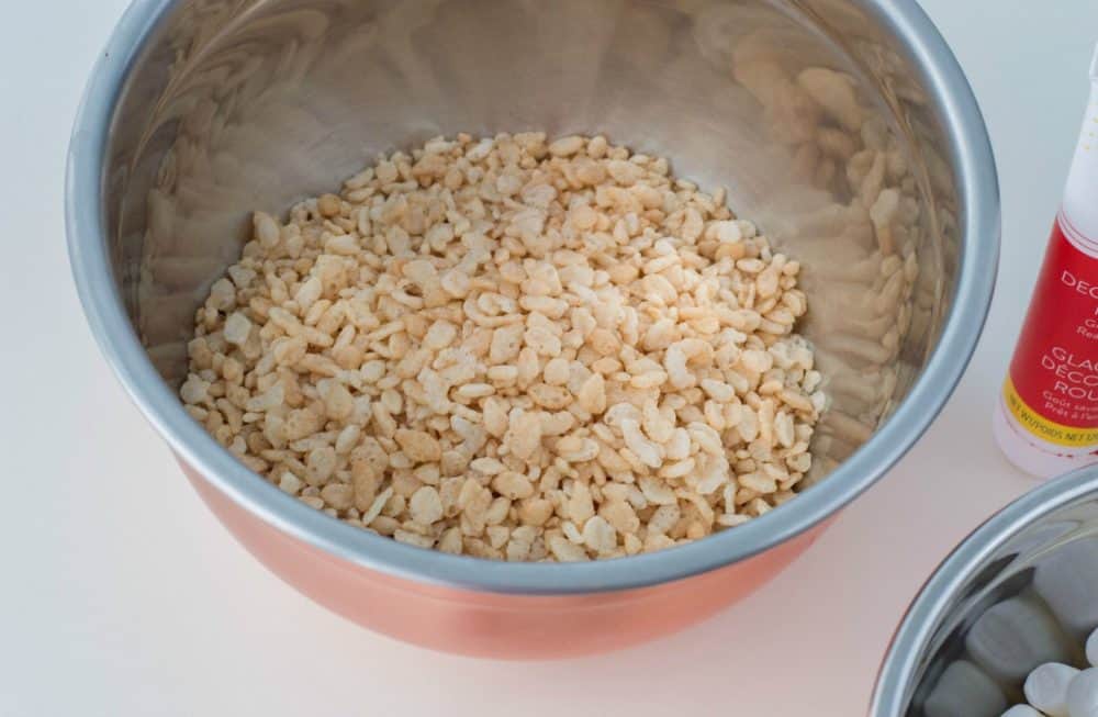turn crispy cereal into pokeball treats