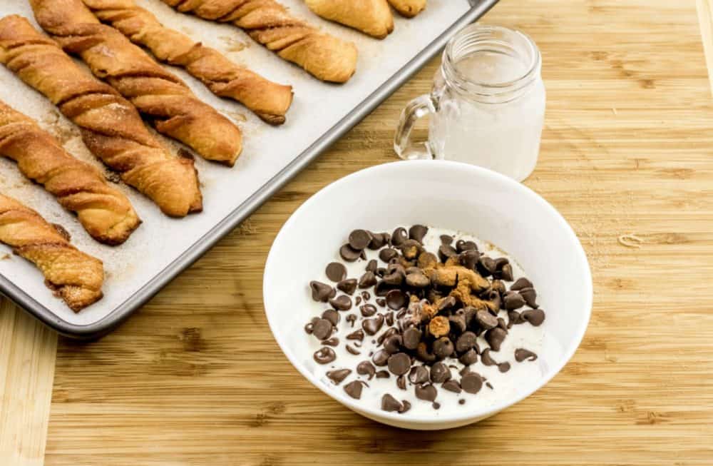 simple chocolate dipping sauce for churros