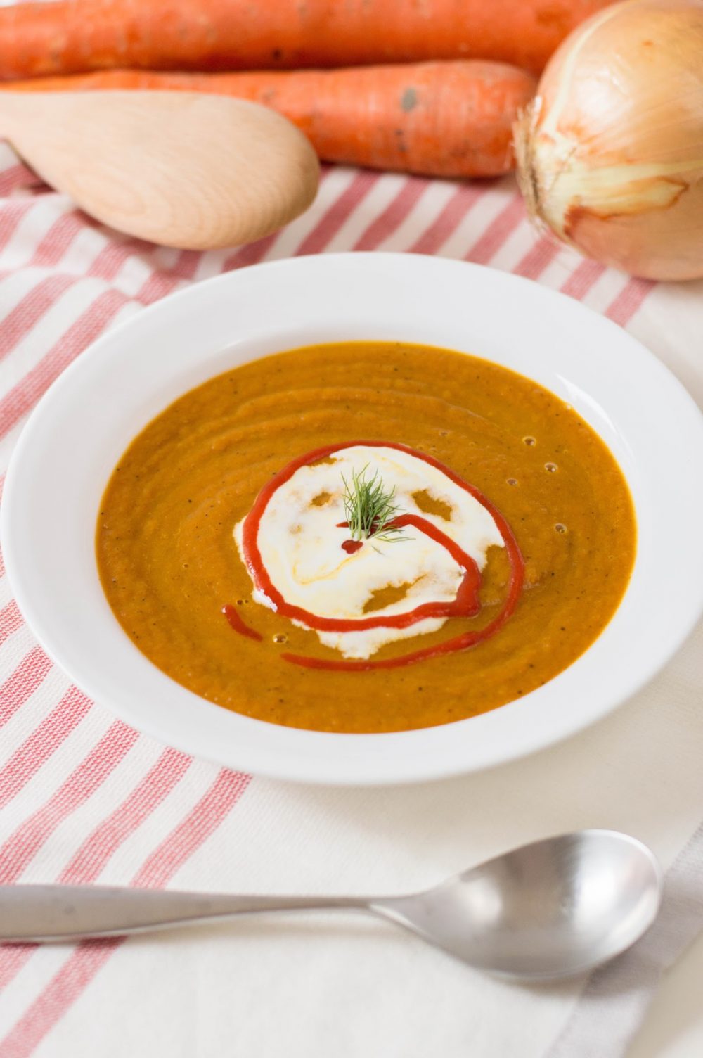 easy 5 ingredient carrot soup