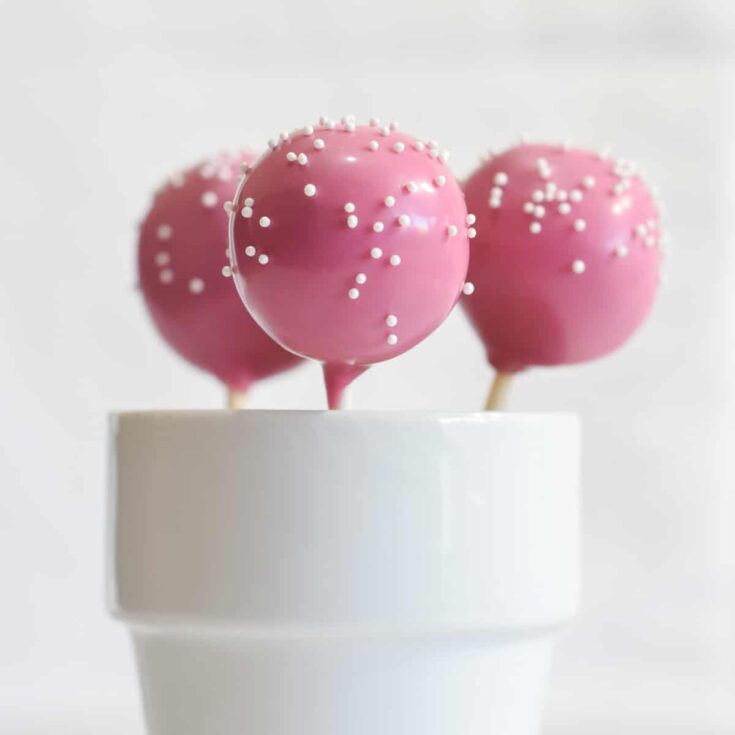 Image for Starbucks Copycat Vanilla Cake Pops Recipe